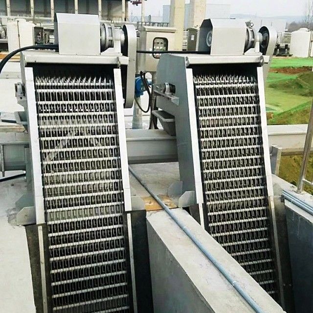 Mechanische staafscherm op maat voor gemeentelijk district WWTP Voorbehandeling in drukkerij afvalwater