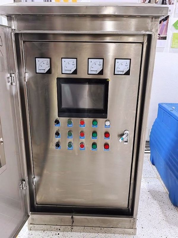 Inverter industri tiga fase 380V 7.5kw 11kw 15kw Untuk AC Frequency Changer dengan PLC Variable Frequency Control Cabinet